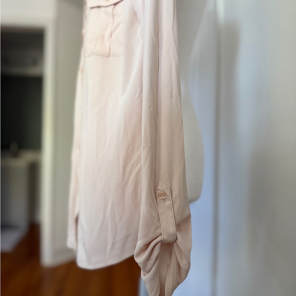 Ann Taylor Light Pink Women’s Blouse. Size Medium. - Picture 5 of 9